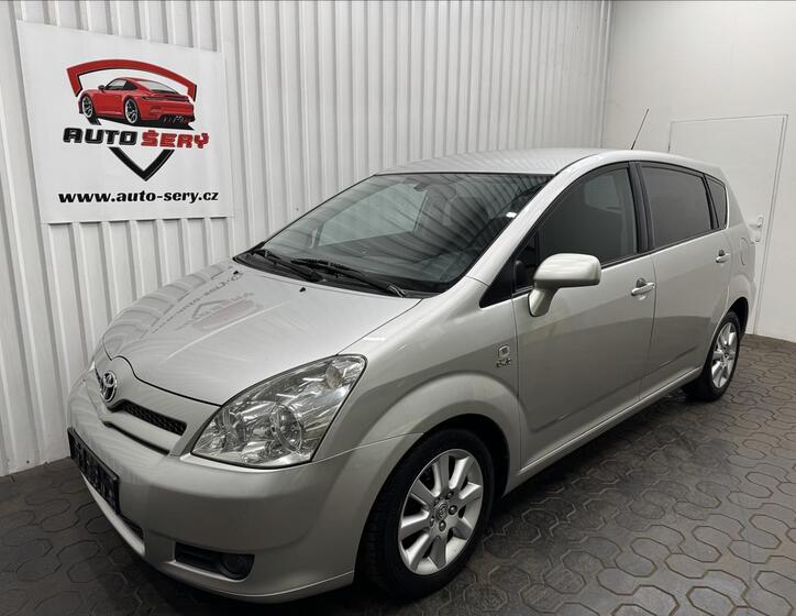 Toyota Corolla Verso 2