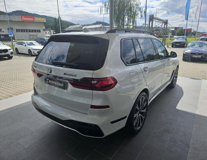 BMW X7 6