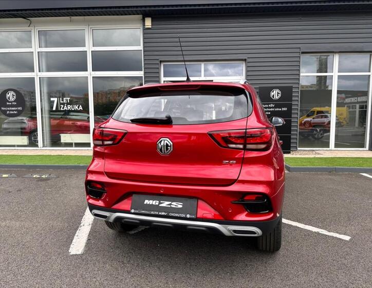 MG ZS 4
