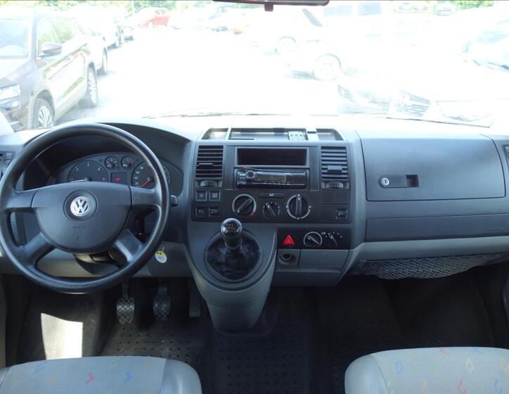 Volkswagen Transporter 16