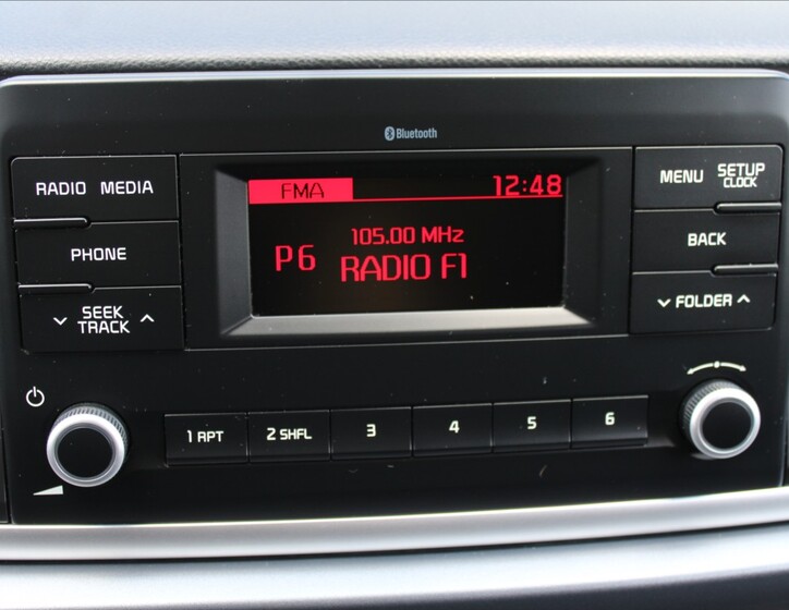 KIA Rio 11