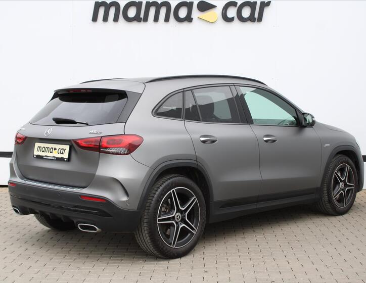 Mercedes-Benz GLA 7