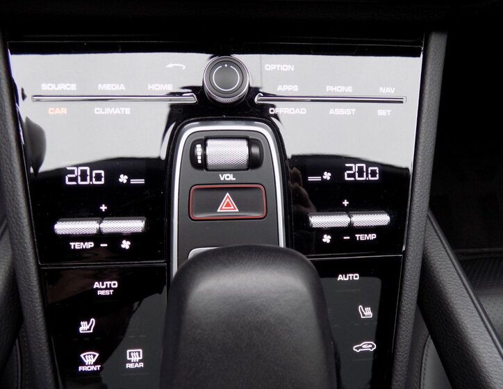 Porsche Cayenne 42
