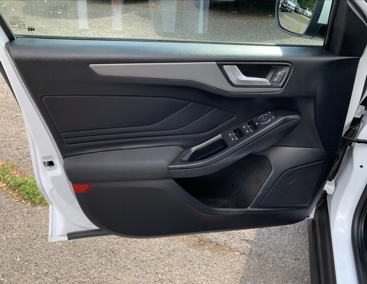 Ford Focus 13