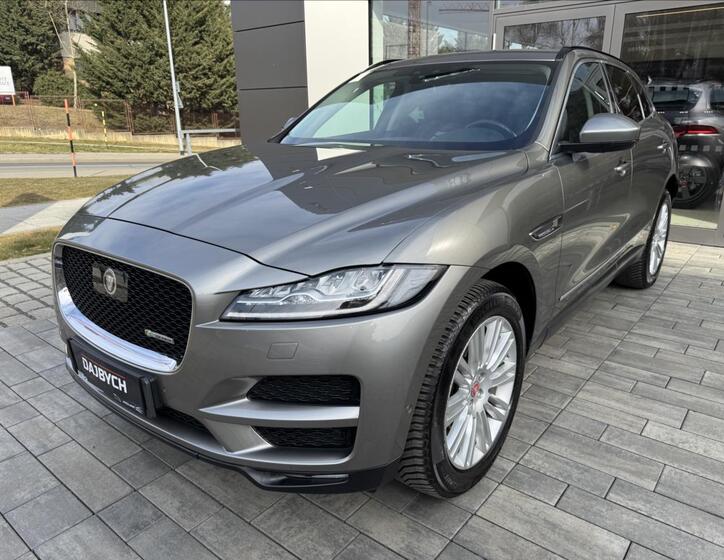Jaguar F-Pace 3