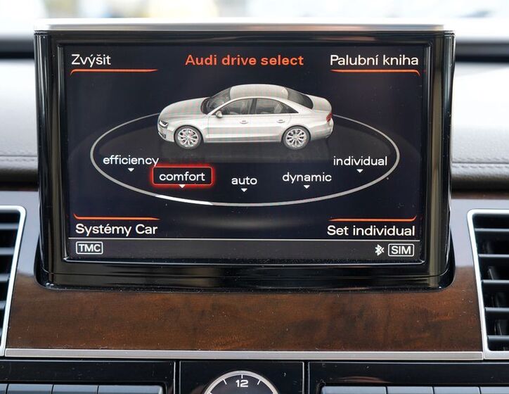 Audi A8 43
