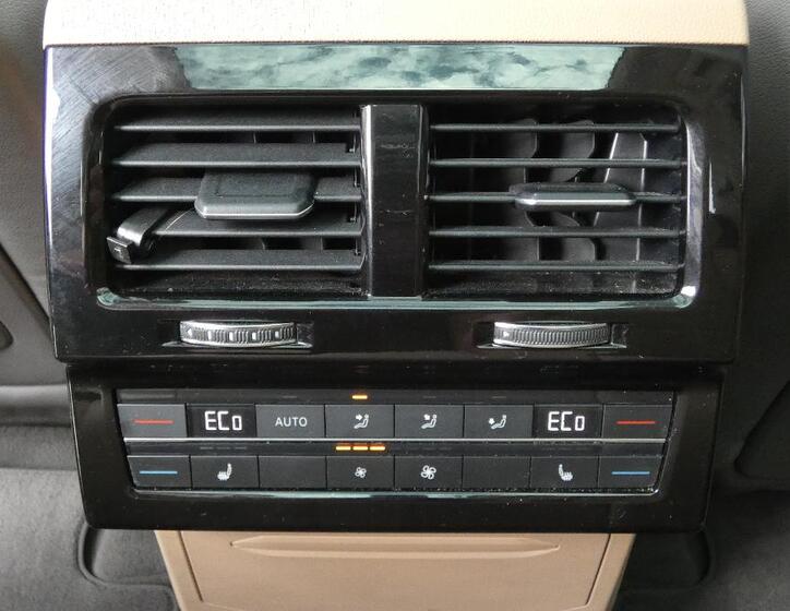 Volkswagen Touareg 22