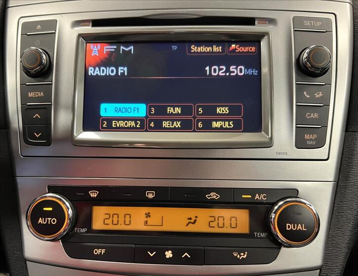 Toyota Avensis 6