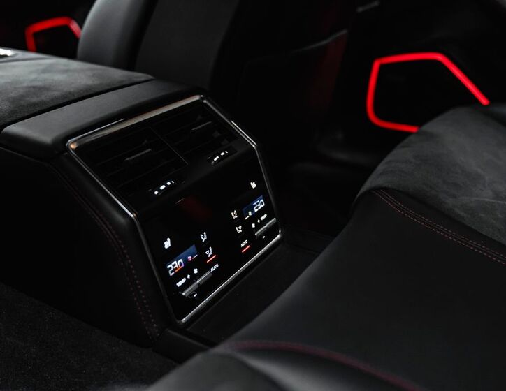 Porsche Panamera 18