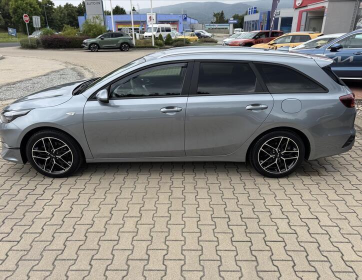 KIA Ceed 4
