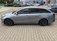 KIA Ceed 4