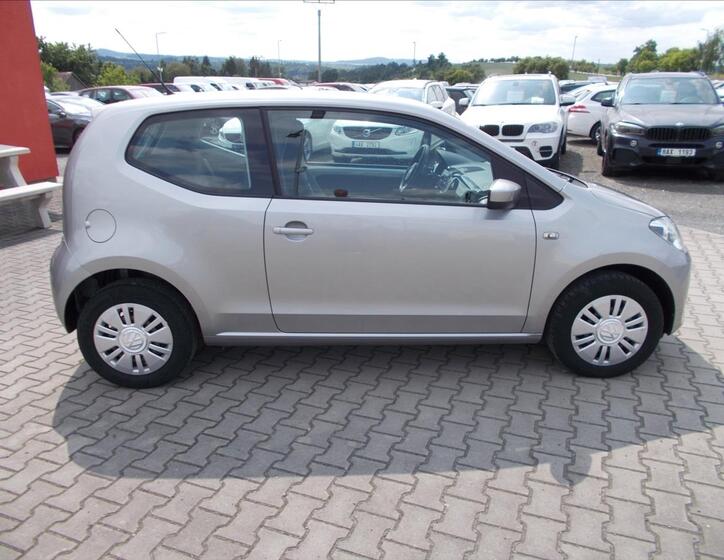 Volkswagen up! 7