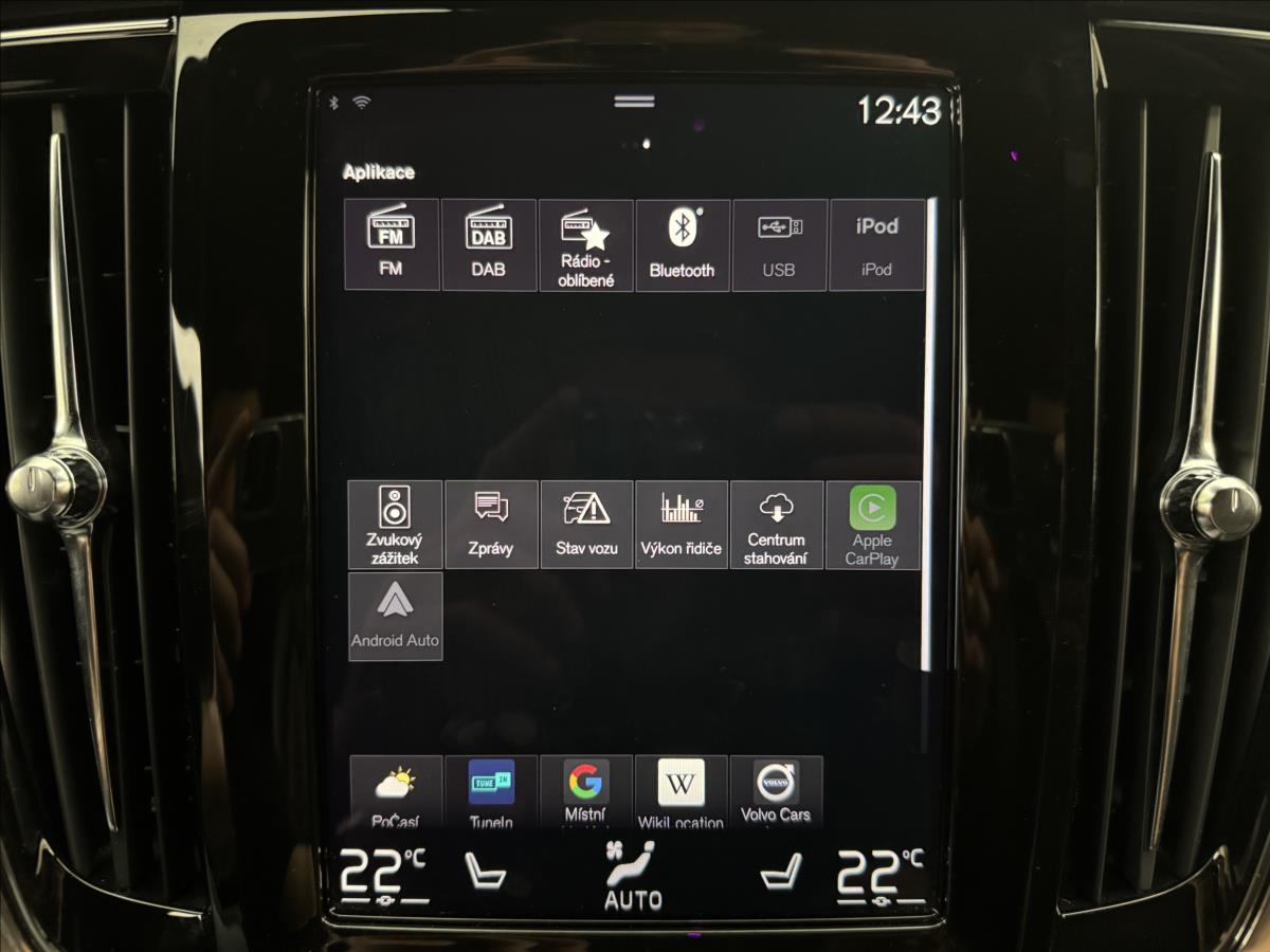 Volvo V90