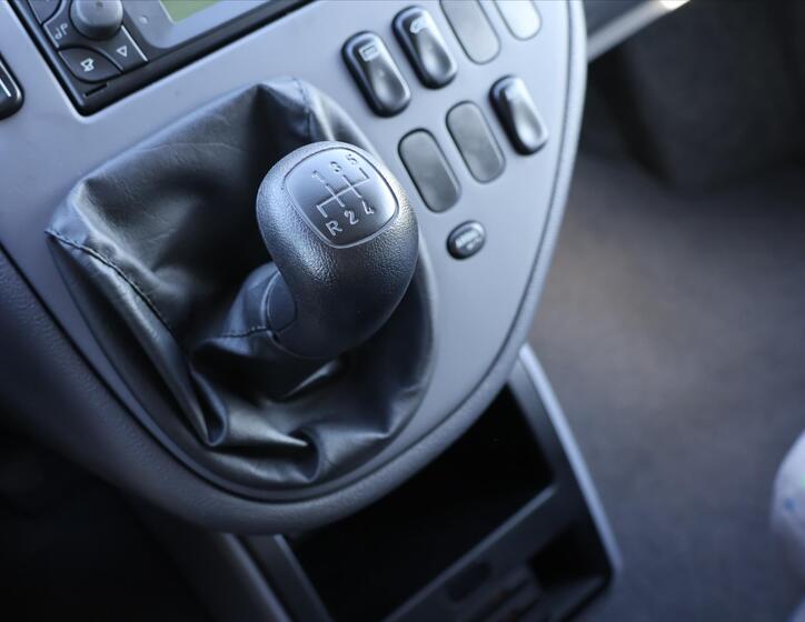 Mercedes-Benz Vito 29