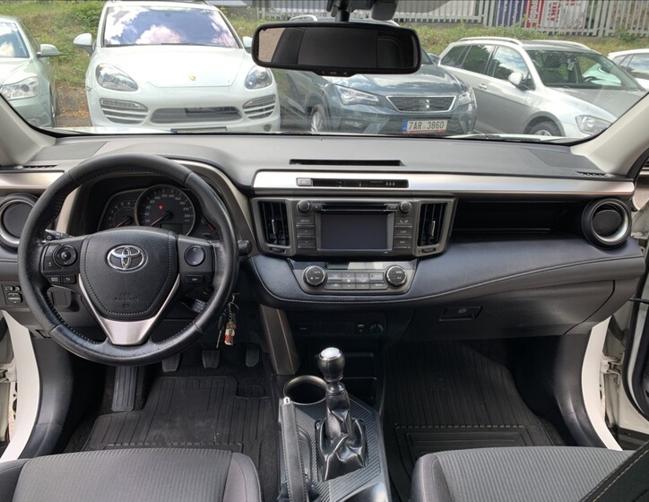 Toyota RAV4 9