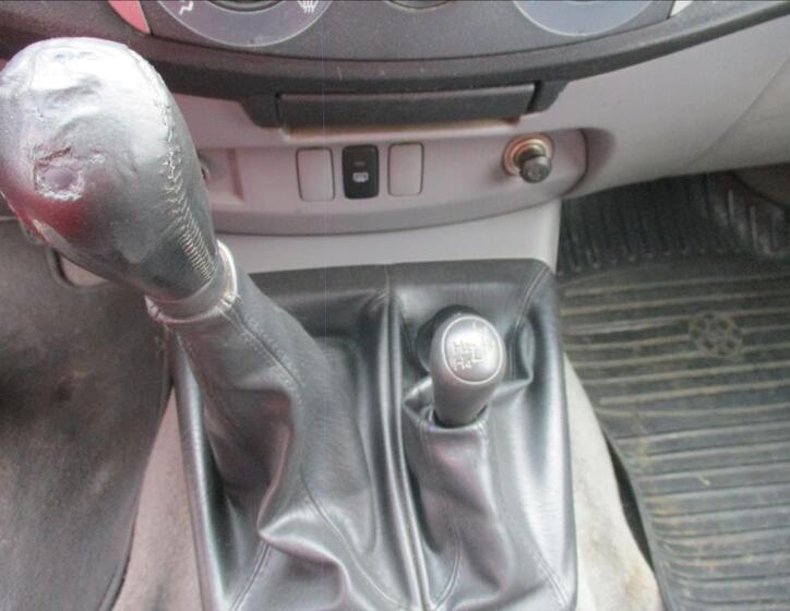 Toyota Hilux 16