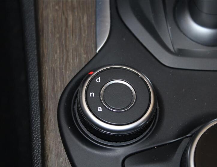 Alfa Romeo Stelvio 48