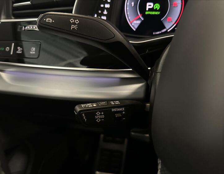 Audi Q8 21