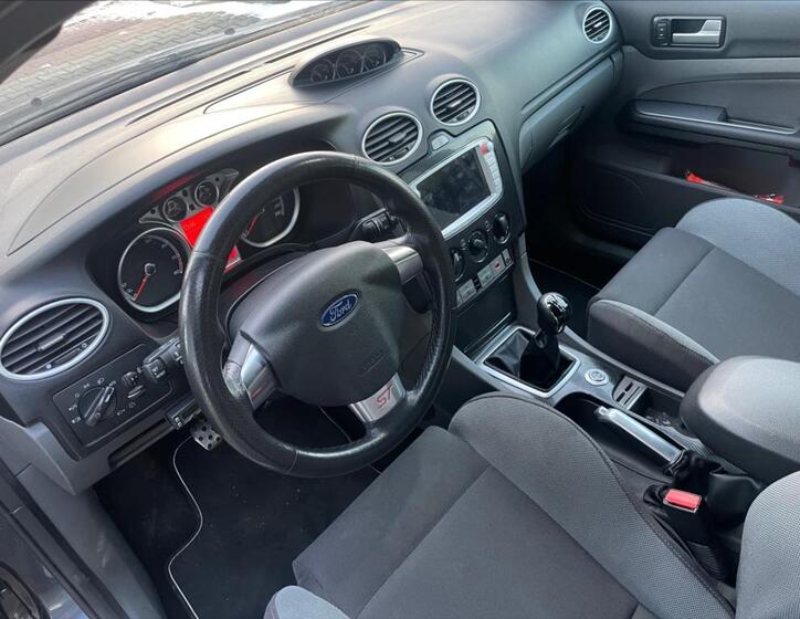 Ford Focus 7