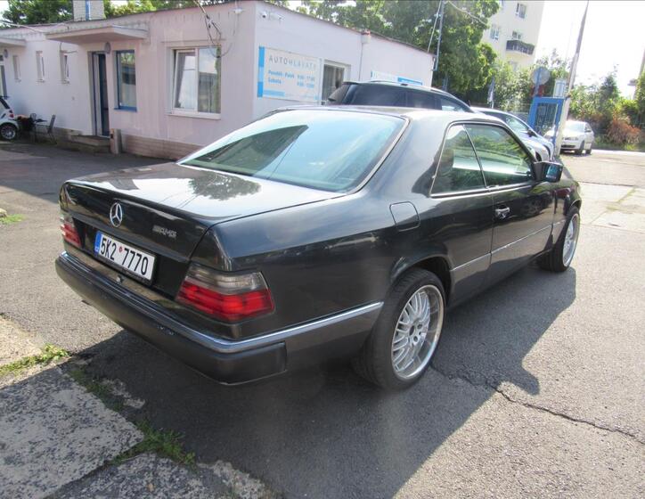 Mercedes-Benz Třídy E 6