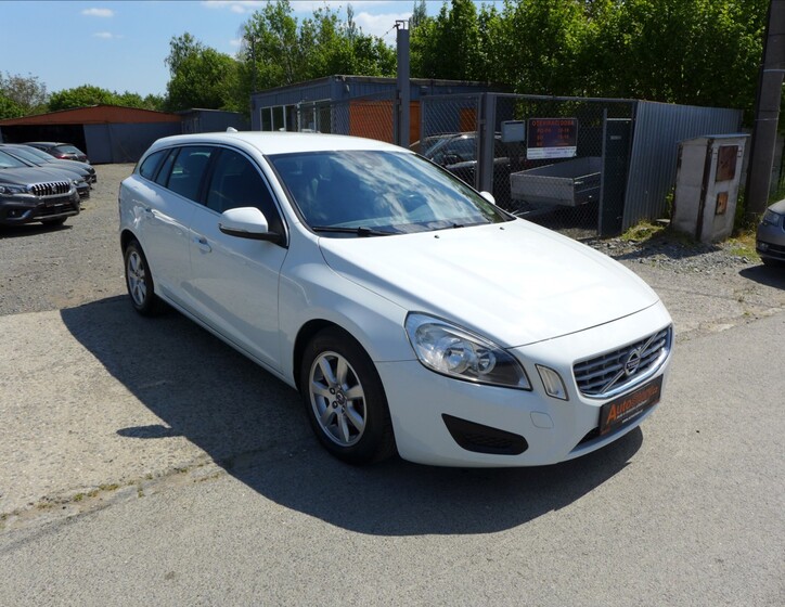 Volvo V60 4