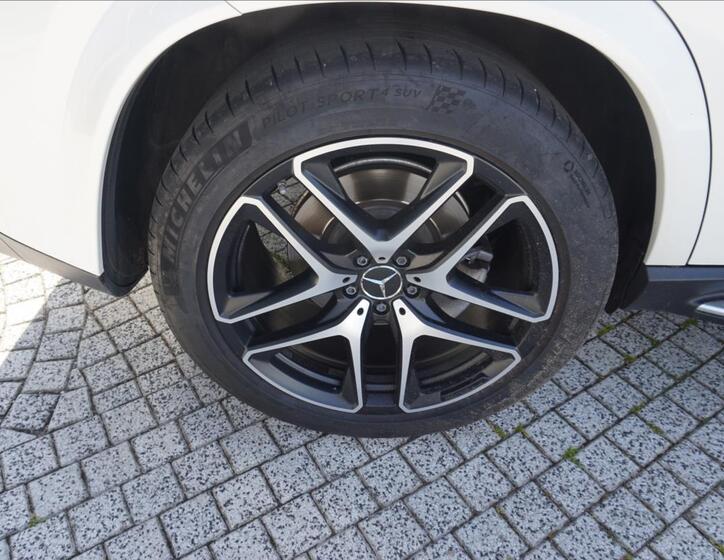 Mercedes-Benz GLE 7