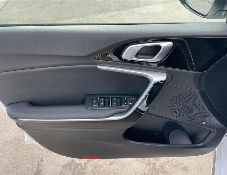 KIA ProCeed 14