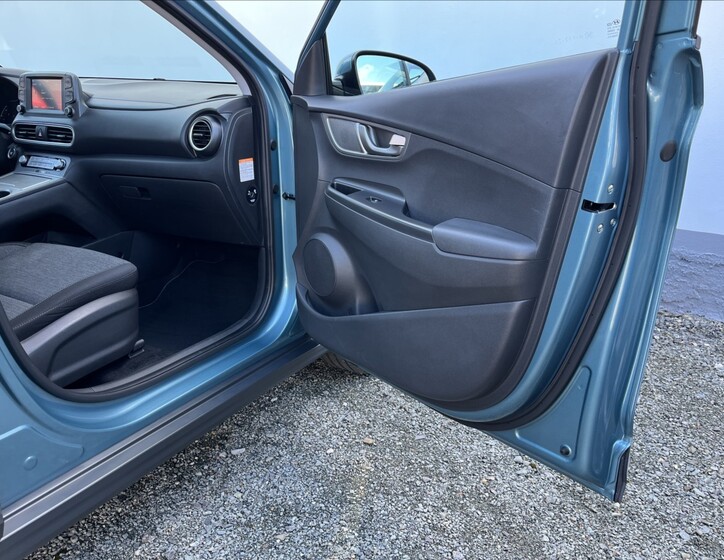 Hyundai Kona 55