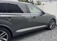 Audi Q7 17