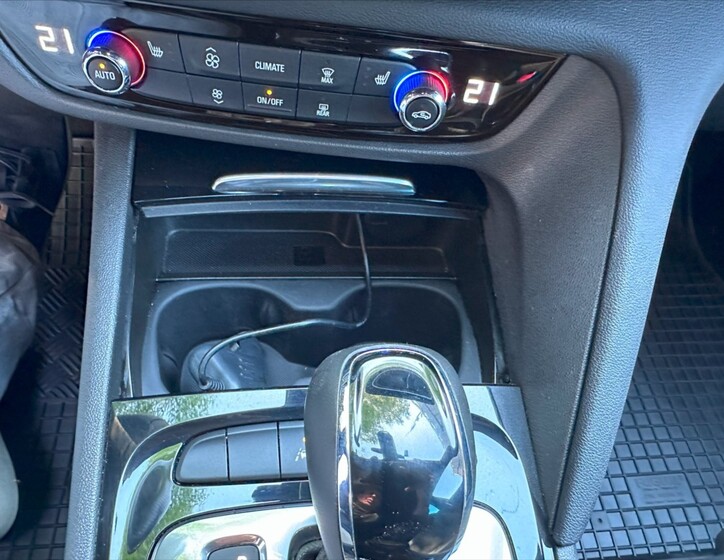 Opel Insignia 36