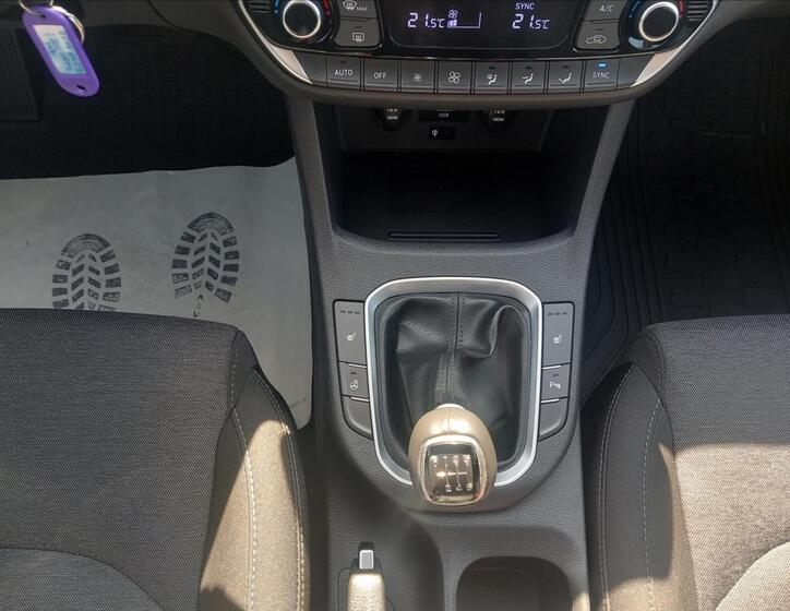 Hyundai i30 13