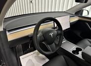 Tesla Model Y 15