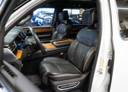 Jeep Grand Wagoneer 18