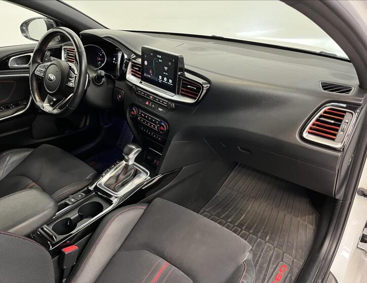 KIA ProCeed 23