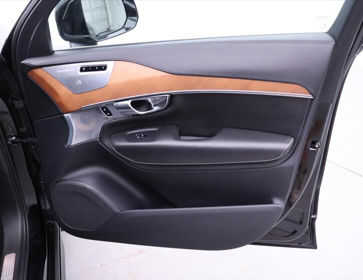 Volvo XC90 14