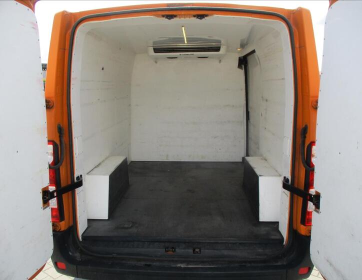 Renault Master 17