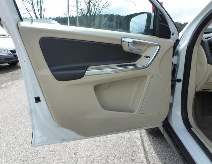 Volvo XC60 13