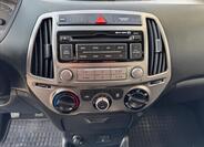 Hyundai i20 15