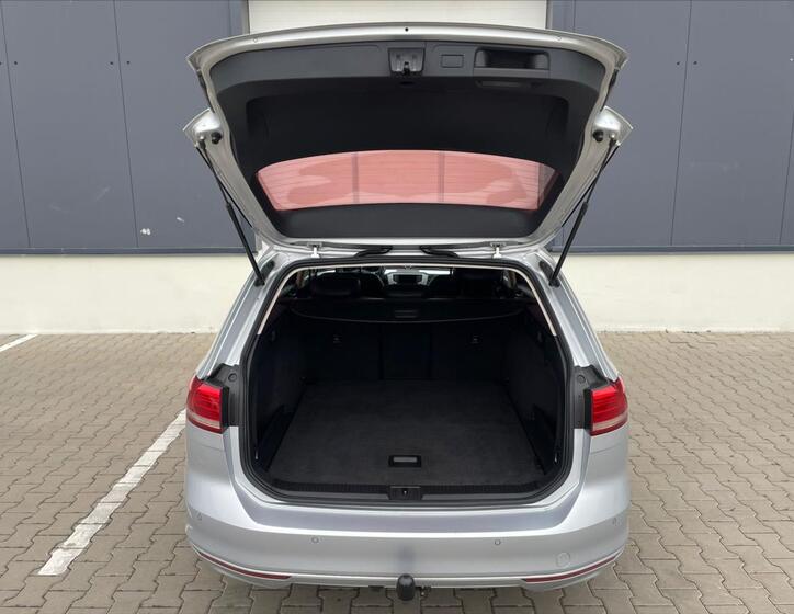 Volkswagen Passat 9