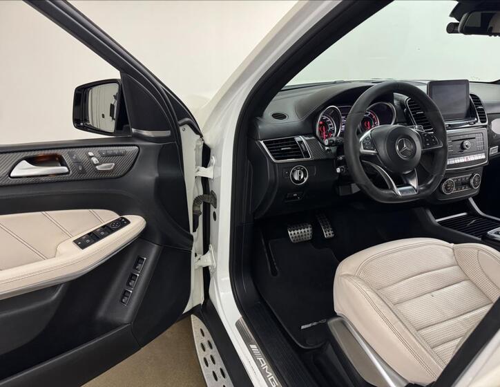 Mercedes-Benz GLS 35