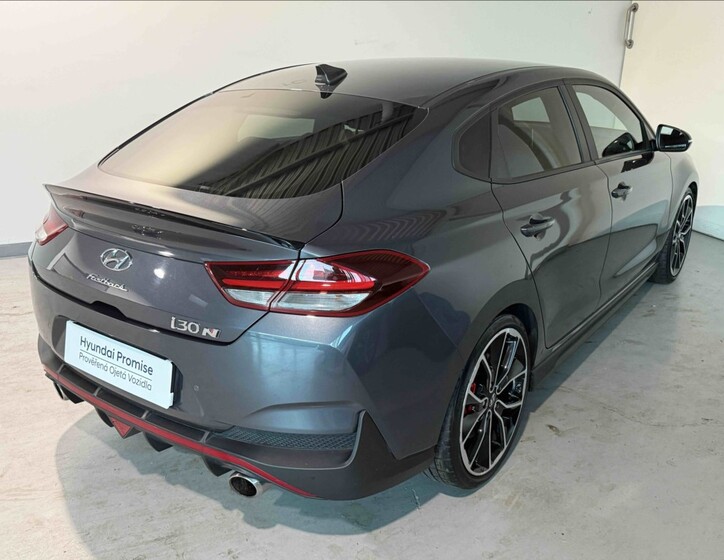 Hyundai i30 4