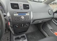 Suzuki SX4 13
