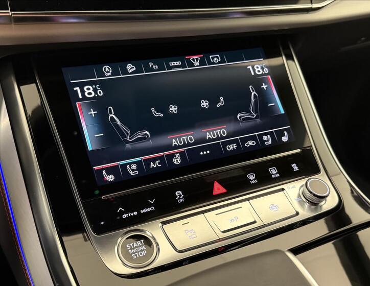 Audi Q8 27