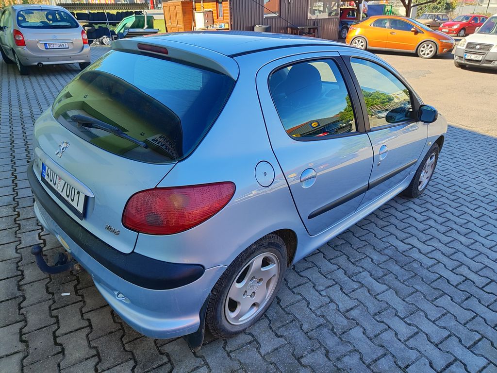 Peugeot 206