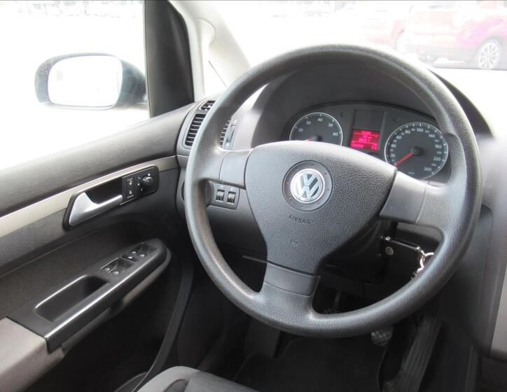 Volkswagen Touran 11