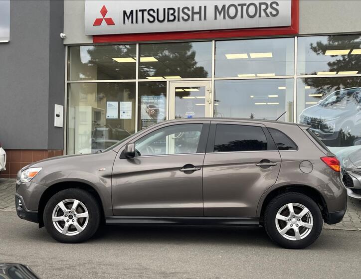 Mitsubishi ASX 8