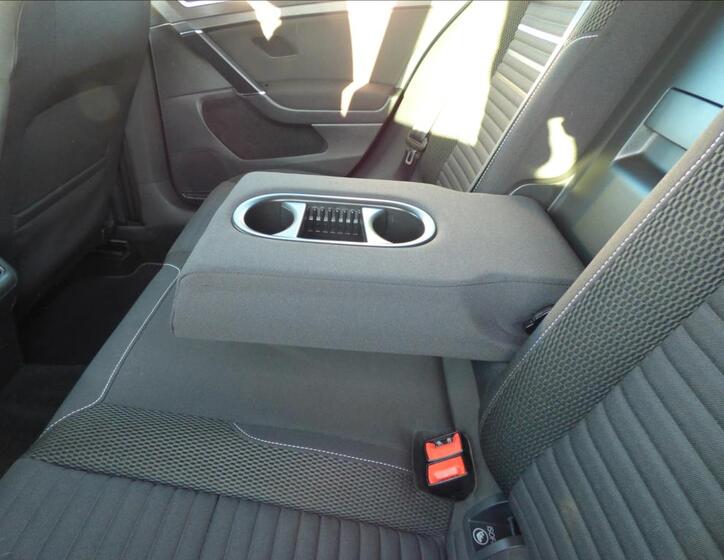 Volkswagen Golf 61