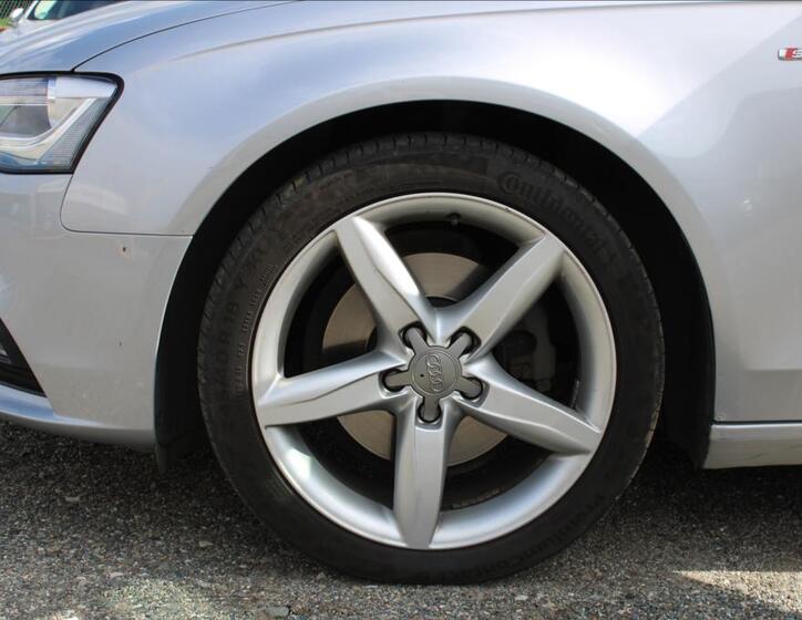Audi A4 25