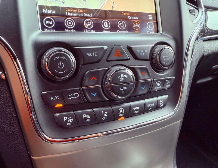 Jeep Grand Cherokee 28
