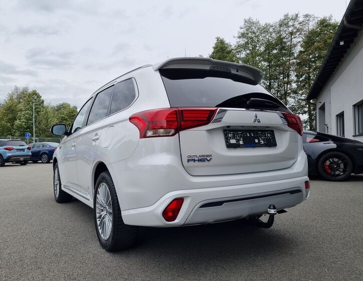 Mitsubishi Outlander 3
